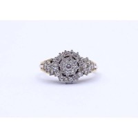 Auktion 352 / Los 1170 <br>Cocktailring mit Brillanten, GG / WG 0.585, mit 36 Brillanten (einer fehlt), zus.ca. 0,45ct., 5,2g., RG 56 / 57