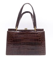 Los 13000 <br>Handtasche aus Krokolederimitat, "Atelier Elegance", 29 x 19x 9 c, ohne Henkel, leichte Gebrauchsspuren