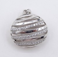 Los  <br>Anhänger aus Sterlingsilber besetzt mit kleinen klaren Steinen, Ø ca. 2,5 cm, 6 gr.