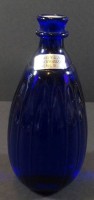 Los  <br>ausgefallene blaue Flasche "Schwarzwälder Kirschwasser" von 1985, H-20 cm, 0,5 L