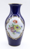 Los  <br>Vase von Lindner, "Echt Cobalt", mit Blumenmotiv, H. 20 cm, leichte Altersspuren