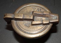 Los  <br>Bronze-Bechergewichtsatz, div. Punzen, H-4,5 cm, D-5,5 cm