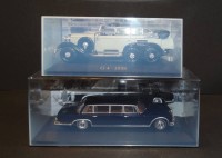 Auktion 335 / Los 12043 <br>  2x Mercedes Modelle in Display, 1x 1938 Führer-Wagen), 1x 1963,1:43