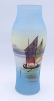 Los  <br>bemalte Glas Vase mit Segelboot Motiv, H. 18,0cm