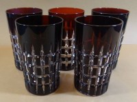 Los  <br>5 Glasbecher, Rubinglas mit Schliff, 2x Rand mit Chip