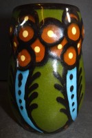 Los  <br>kl. Vase, Kunstkeramik "Karlsruher Majolika" Baden, H-13 cm, ein Chip am Rand