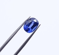 Oval facc. blauer Saphir, 1,90ct., 7,9 x5,8x4,3mm