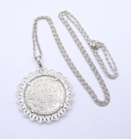 Los  <br>Halskette mit Münzanhänger, Silber 800/000, Kette L. 60cm, zus. 17,4g.