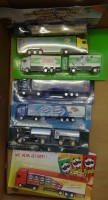 Los 12045 <br>40x div. Werbe Trucks, hpts Bier, 1:87, hpts im Display