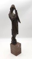 Auktion 344 / Los 15246 <br>hohe Bronze Jan HÁNNA (1927-1994), 1969, aus der Serie "Die neun Musen", signiert, auf Steinsockel, ca. H-52cm.