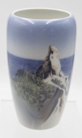 Auktion 346 / Los 8020 <br>Vase, Royal Copenhagen, Landschaftsbemalung in Unterglasur, H-19cm.