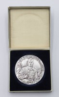 Auktion 346 / Los 7039 <br>Medaille, Grenztruppen  der DDR, versilbert, orig. Etui, D-6cm.