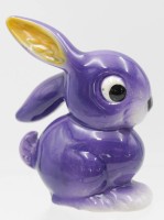 Auktion 346 / Los 9052 <br>lila Hase von Goebel, ca. H-11,5cm.