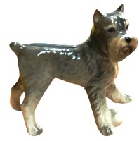 Auktion 347 / Los 8006 <br>Schnauzer mit Ball "Goebel", H-9,5 cm, L-10 cm