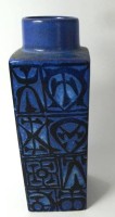 Auktion 347 / Los 9029 <br>eckige Vase "Royal Copenhagen", blau, H-22 cm