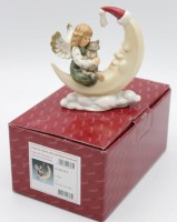 Auktion 347 / Los 9054 <br>Weihnachts-Figur, Goebel, Engel auf Mond, orig. Karton, H-12, 5cm B-11cm.