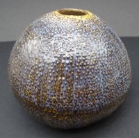 Auktion 348 / Los 9029 <br>kl. Vase "Goebel" 1987, H-9 cm, D-9 cm