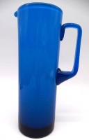Auktion 348 / Los 10001 <br>blauer Überfangt-Krug, H-26 cm