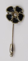 Auktion 348 / Los 1029 <br>Nadel, Royal Copenhagen, 925er Silber mit Porzellan-Blüte, ca. L-5,5cm