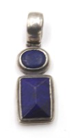 Auktion 348 / Los 1052 <br>925er Silber-Anhänger mit Lapis, 7,9gr., Tragespuren, L-3,5cm