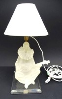 Auktion 348 / Los 16020 <br>Tischlampe "Italian Design-Crystalite Art" Pierrot mit Mandoline, H-38 cm