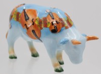 Auktion 348 / Los 15040 <br>Kuh aus der Serie Cow-Parade, 2005, H-8cm L-16cm.