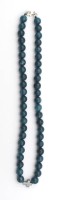 Auktion 348 / Los 1233 <br>blaue Tigeraugen-Halskette mit Hämtitkreuz, ca. L-41cm