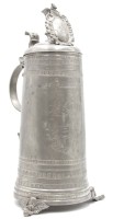 Auktion 349 / Los 15042 <br>gr. Zunft-Krug, Die Fischer Zunft, datiert Anno 1764, sehr gute Erhaltung, H-44,5cm