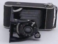 Auktion 349 / Los 16095 <br>Balgenkamera "Voigtländer" Objektiv "Voigtar 1:6,3