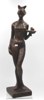 Auktion 350 / Los 15013 <br>hohe Figur, Austin Prod., Kunstmasse bronziert, div. kl. Abplatzer, H-51,5cm