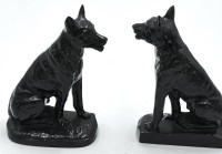 Auktion 350 / Los 15031 <br>Paar Buchstützen, Schäferhunde aus  Metall, H-17 cm, L-11 cm