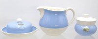 Auktion 350 / Los 9047 <br>Milchkrug, Deckeldose und Butterdose, Villeroy &amp; Boch, älter, Krug H-13,5cm