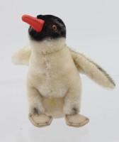 Auktion 350 / Los 12023 <br>Pinguin von Steiff,  nur Knopf, H-13cm