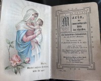 Auktion 351 / Los 3066 <br>"Katholisches Andachtsbuch für alle Kinder Mariens" Budweis 1901, mit Schliesse, Goldschnitt, 11,5x9 cm