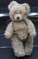 Auktion 351 / Los 12031 <br>älterer Teddy , Blond , bespielte Erhaltung .