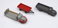 Auktion 352 / Los 12005 <br>2x div. Wiking-Pritschenwagen sowie ein Anhänger, 1x fehlt eine Achse, Altersspuren, ca. L-9cm