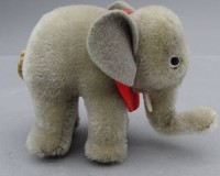 Auktion 352 / Los 12035 <br>Steiff Zirkus-Elefant, ohne ID, H-9 cm