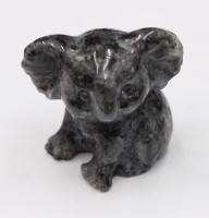 Auktion 352 / Los 15017 <br>kl. Koala, aus Stein gefertigt, ca. H-5cm