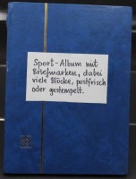 Auktion 352 / Los 6068 <br>Einsteck-Album  mit vielen Marken, Sport, postfrisch u. gestempelt