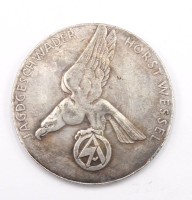 Auktion 352 / Los 7029 <br>Plakette 3. Reich, Jagdgeschwader Horst Wessel - Treue um Treue, Sammleranfertigung (Replik), D-5cm