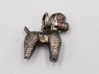 Auktion 353 / Los 1046 <br>figürlicher 835er Silber-Anhänger, Pudel, 1gr., L-1,8cm