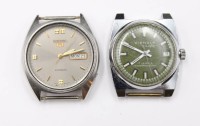 Auktion 353 / Los 2044 <br>2x div. Herren-Armbanduhren, Seiko 5 Automatic und Kienzle life,  Seiko läuft kurz an (2sec.) Kienzle läuft, je mit Tragespuren und ohne Bänder, ca. D-3,5cm