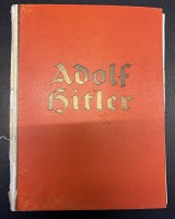 Auktion 353 / Los 7007 <br>Sammelalbum "Adolf Hitler", wohl komplett, aber schlecht erhalten, Bindung lose, Buchrücken fehlt