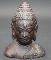 Auktion 353 / Los 15508 <br>Buddha-Büste wohl Thailand, Bronze, älter, H-10,2cm