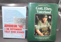 Auktion 353 / Los 7041 <br>2x div. neuzeitl. Literatur über den 2. WK