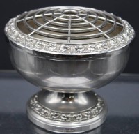 Auktion 353 / Los 11045 <br>Steckschale auf Stand, Lanthe, Silver plated, H-12,5cm D-14cm