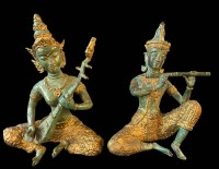 Auktion 353 / Los 15530 <br>2 Tempelmusiker, Thailand, feuervergoldete Bronze, H-ca. 15 cm