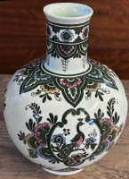 Auktion 353 / Los 9040 <br>Vase Villeroy&amp;Boch" Dekor Paon, H-19cm