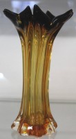 Auktion 353 / Los 10049 <br>Fingervase, Murano, 2farbig, H-28,5cm