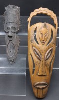 Auktion 353 / Los 15156 <br>Holz-Maske, Afrika, Sambia, sowie Bronze-Maske wohl Benin, 47cm u. 30cm